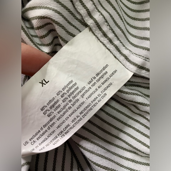 3/$20 Gloria Vanderbilt Button Up Collar
Roll Tab Long Sleeve Shirt Size XL - Picture 13 of 15